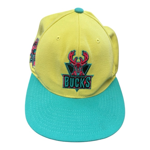 Mitchell & Ness Milwaukee Bucks 30th Anniversary Snapback Hat Yellow Teal HWC - Picture 1 of 9